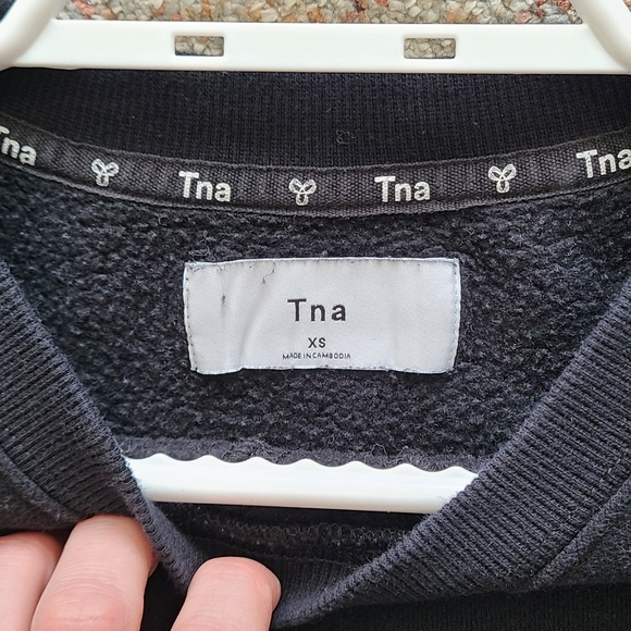 TNA Crewneck hoodie - Picture 2 of 2